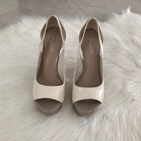 Gorgeous Aldo White & Grey Pumps, size 6 - Picture 6 of 8